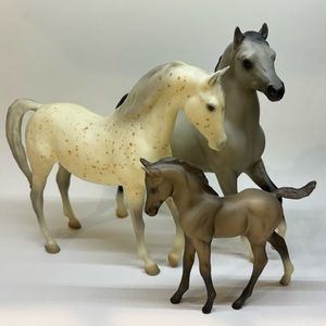 1993 Special Collector Edition “Drinkers of the Wind” Breyer Horse Family